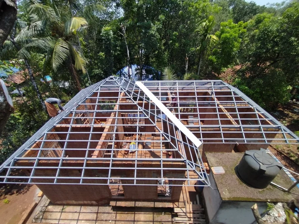keunggulan dan kekurangan baja ringan